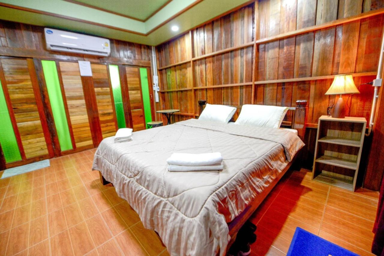 Mrk Resort & Massage Lopburi Exterior photo