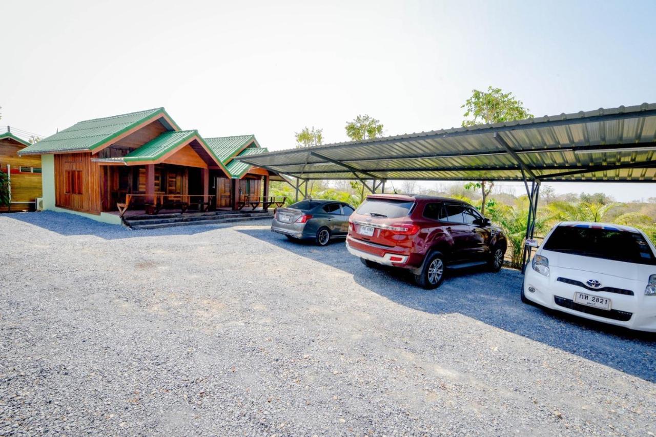 Mrk Resort & Massage Lopburi Exterior photo